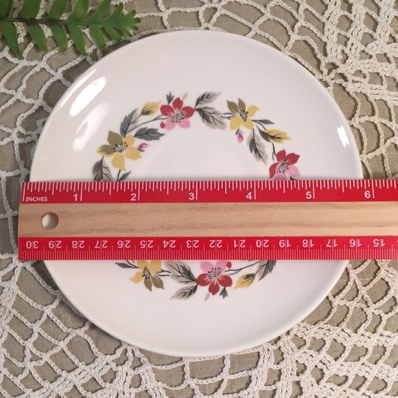 Vintage Floral Teacup And Saucer Set - Picture 16 of 16